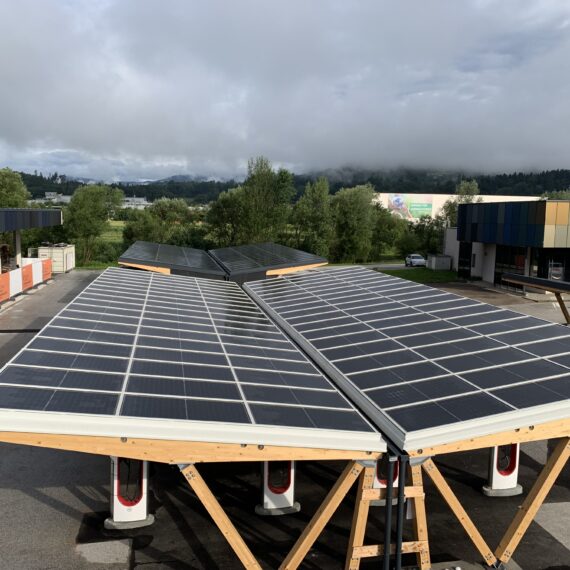 PV-Überdachung Ladeinfrastruktur am Sonnenkraft Campus in St. Veit an der Glan