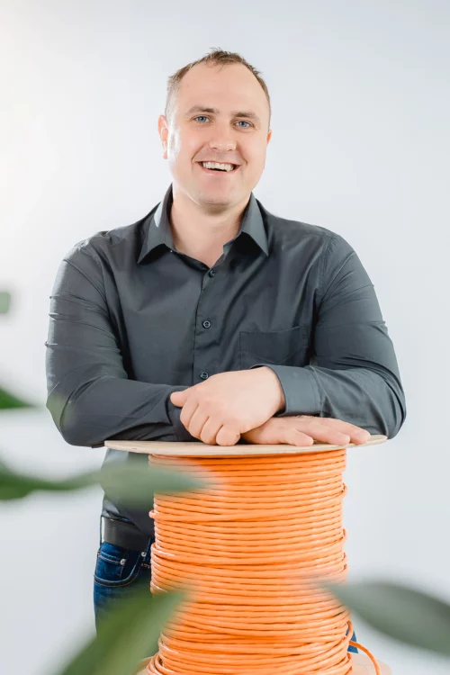 Manuel Höfferer, Elektromeister Vivatro GmbH (c) Tanja und Josef Fotografie und Film