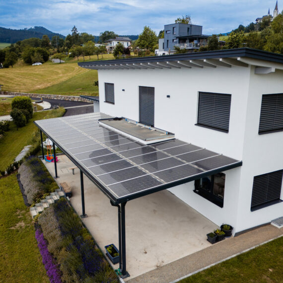 Anwendungsbeispiel Photovoltaik Terrassenüberdachung