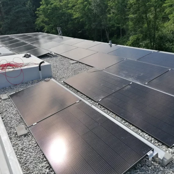 Photovoltaik am Falchdach mit Südaufständerung