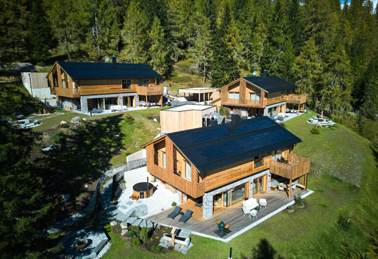 Vivatro reference in-roof solution Prefa (c) www.fenderchalets.at