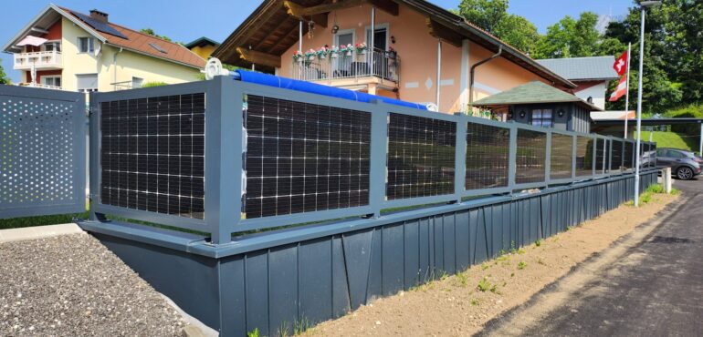 Vivatro Referenz PV Zaun liegend