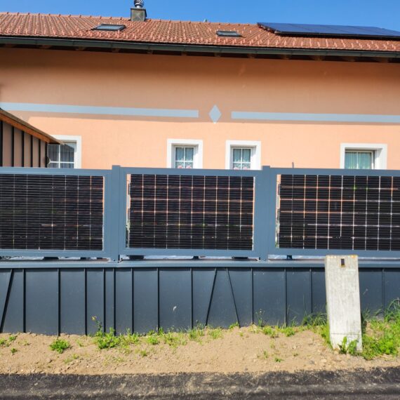 Vivatro Referenz PV Zaun liegend